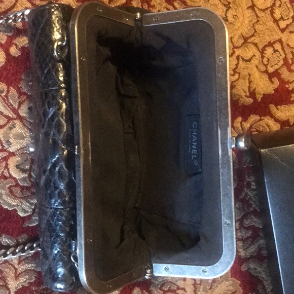 Chanel 2015 Lambskin and Python Kisslock Tabatiere - Picture 4 of 7